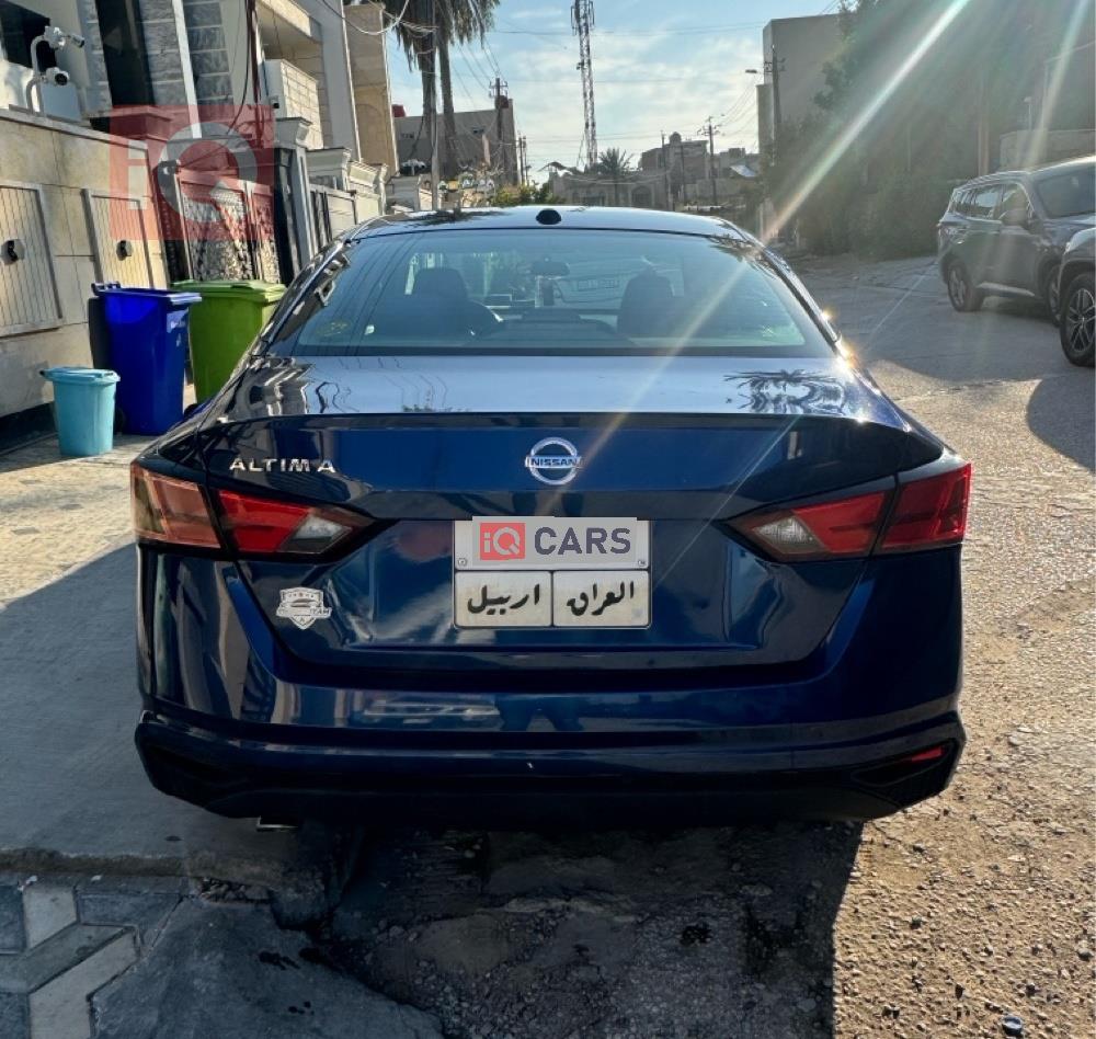 نيسان ألتيما